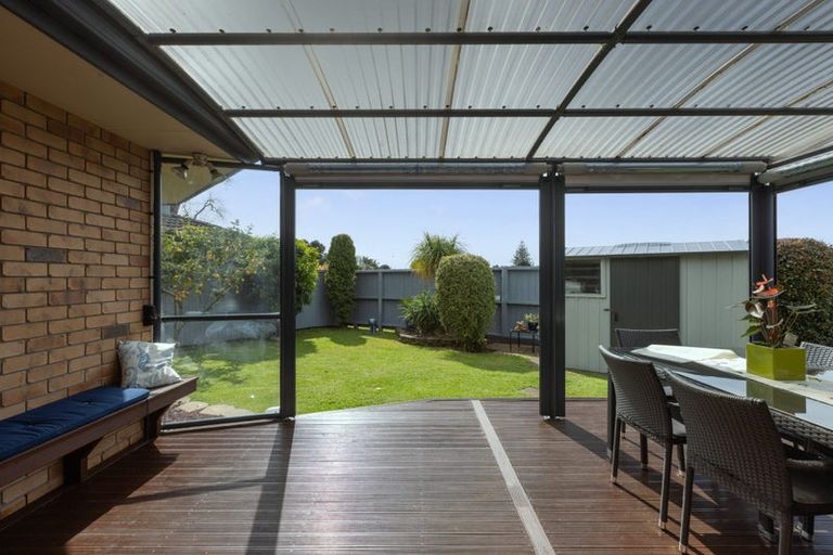 Photo of property in 7a Barberry Lane, Te Atatu Peninsula, Auckland, 0610