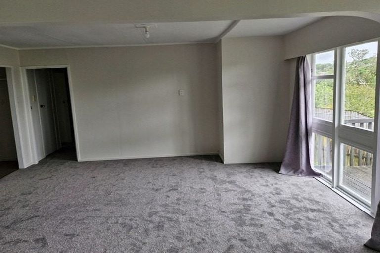 Photo of property in 15 Holmes Drive South, West Harbour, Auckland, 0618
