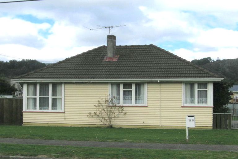 Photo of property in 1215 Taita Drive, Taita, Lower Hutt, 5011