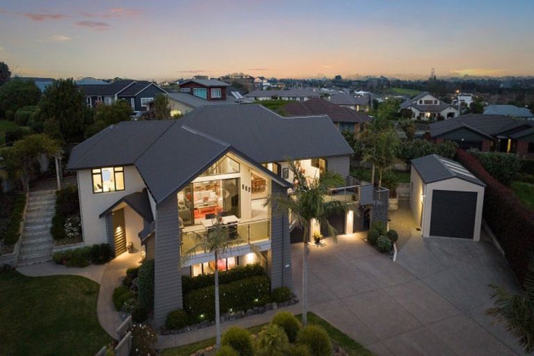 Photo of property in 22 Haden Place, Omokoroa, 3114