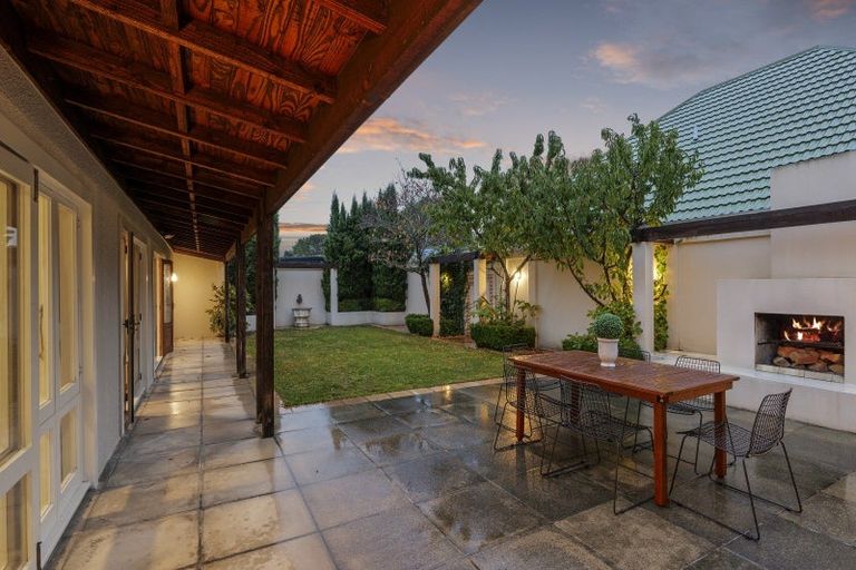 Photo of property in 2/11 Memorial Avenue, Ilam, Christchurch, 8053