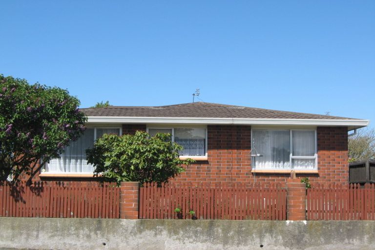 Photo of property in 2/6 James Condon Place, Redwood, Christchurch, 8051