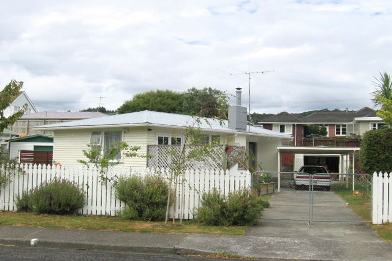 Photo of property in 14 Ruru Crescent, Heretaunga, Upper Hutt, 5018