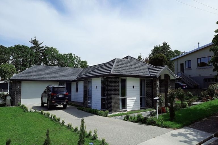 Photo of property in 14 Mary Street, Gore, 9710