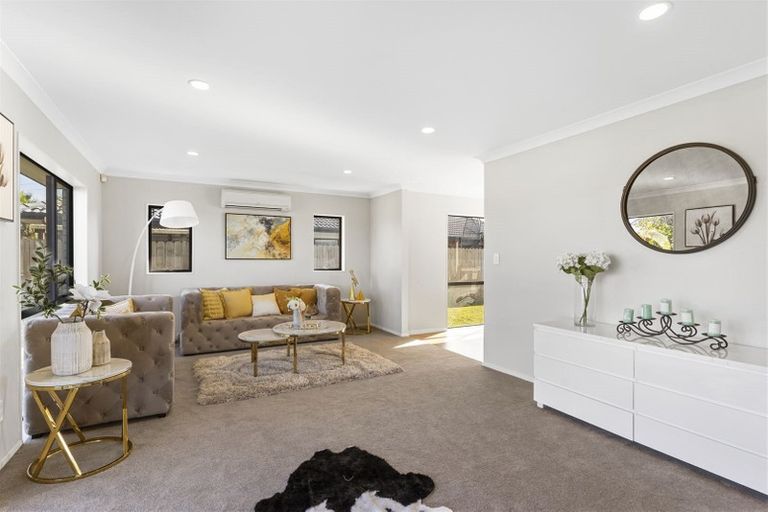 Photo of property in 27 Donegal Park Drive, Flat Bush, Auckland, 2019