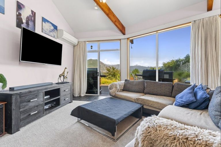 Photo of property in 9 Mulberry Lane, Wanaka, 9305