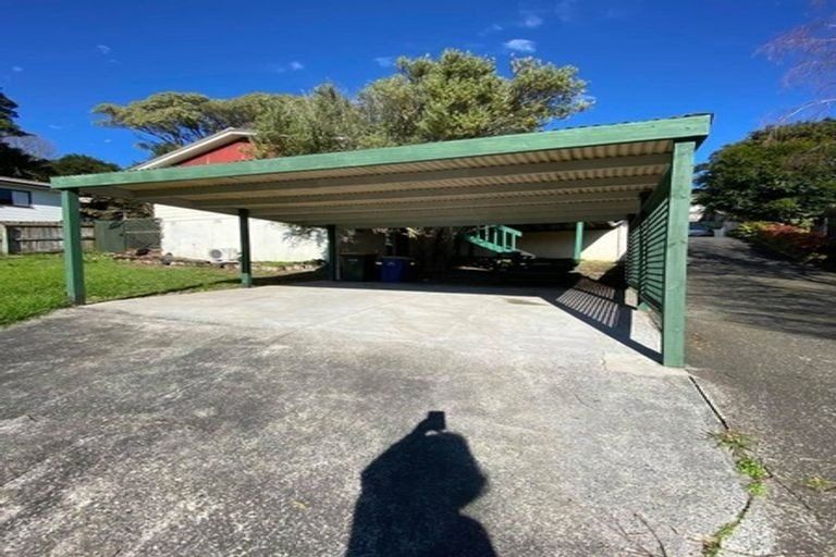 Photo of property in 1/73 Spinella Drive, Bayview, Auckland, 0629