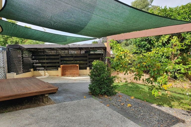 Photo of property in 1 Lorraine Place, Glenview, Hamilton, 3206