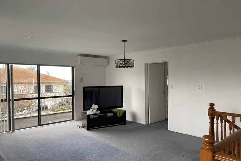 Photo of property in 11 Vireya Court, Goodwood Heights, Auckland, 2105