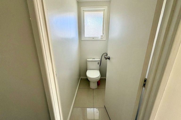 Photo of property in 1 Hywell Place, Manurewa, Auckland, 2102