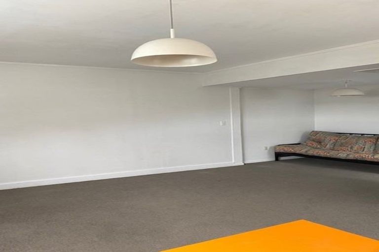 Photo of property in 53 Hawker Street, Mount Victoria, Wellington, 6011