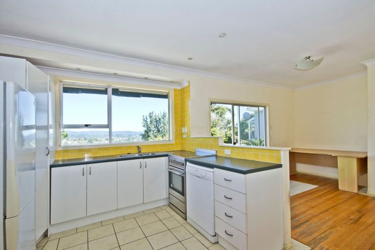 Photo of property in 41 Pleasant Road, Glen Eden, Auckland, 0602