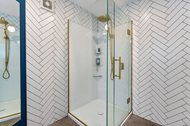 Photo of property in 14 Moore Street, Hillcrest, Auckland, 0627