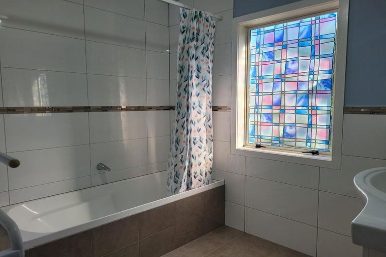 Photo of property in 109 Brandon Street, Featherston, 5710