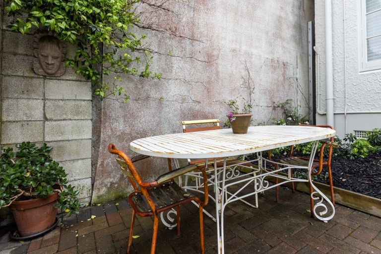 Photo of property in 541a Marine Parade, Napier South, Napier, 4110