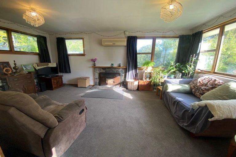 Photo of property in 15 Morris Road, Amberley, 7410