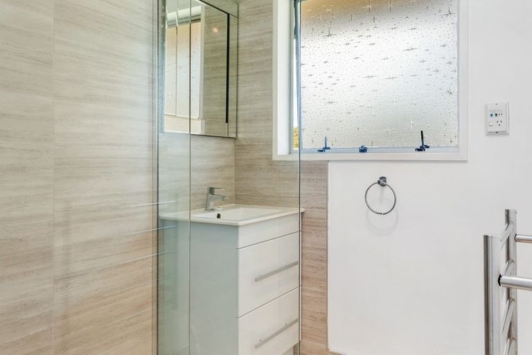 Photo of property in 1/120 Blighs Road, Strowan, Christchurch, 8052