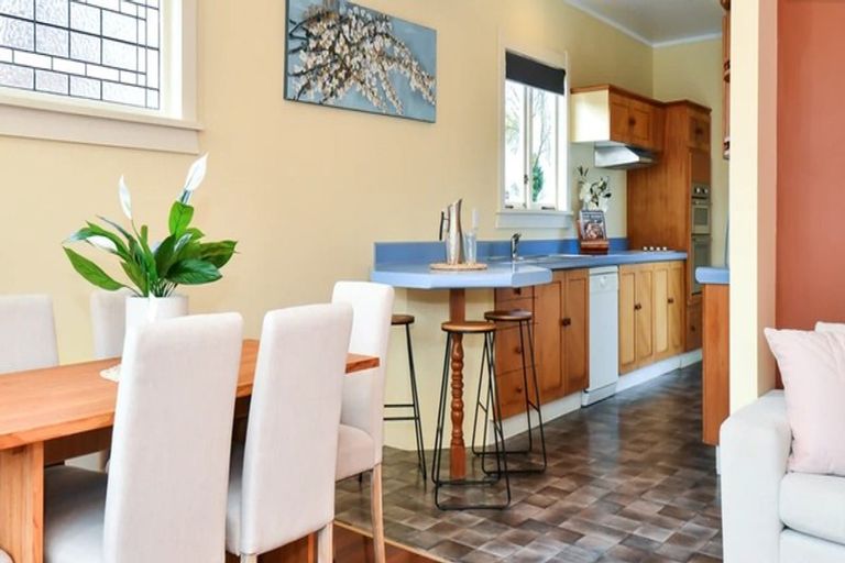 Photo of property in 24 Te Aroha Street, Hamilton East, Hamilton, 3216