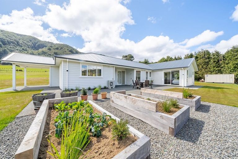 Photo of property in 319 Marchant Road, Kaitoke, Upper Hutt, 5018