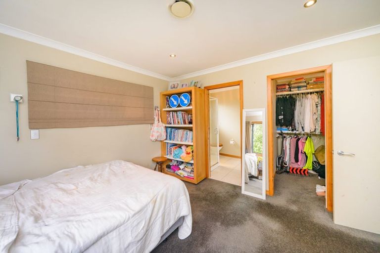 Photo of property in 56 Ruapehu Drive, Fitzherbert, Palmerston North, 4410