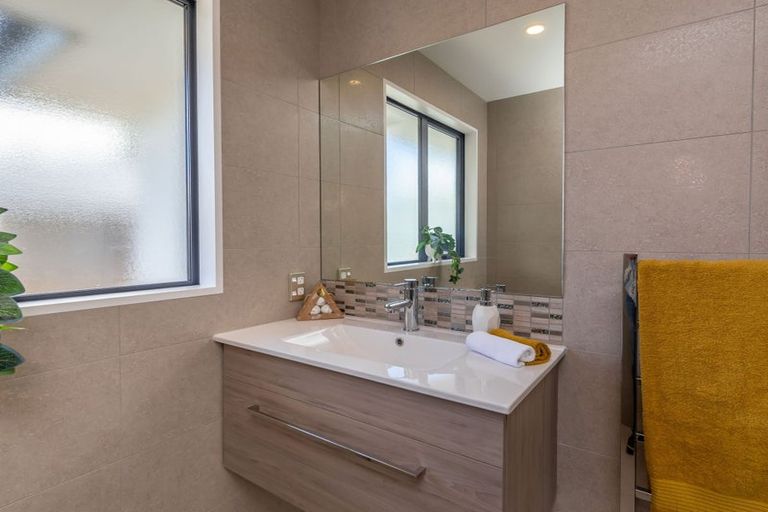 Photo of property in 93 Whincops Road, Halswell, Christchurch, 8025