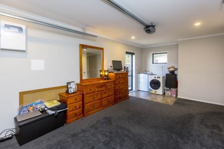Photo of property in 123 Riverstone Drive, Riverstone Terraces, Upper Hutt, 5018