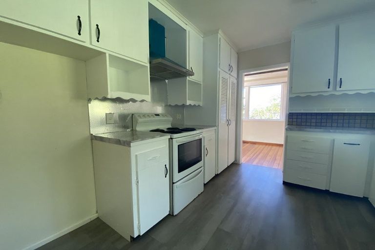 Photo of property in 29 Hollies Crescent, Johnsonville, Wellington, 6037