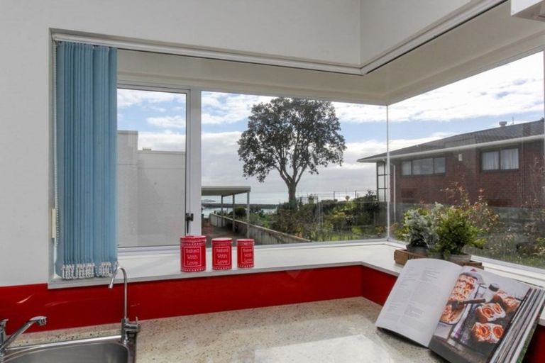 Photo of property in 8b Whiteley Street, Moturoa, New Plymouth, 4310