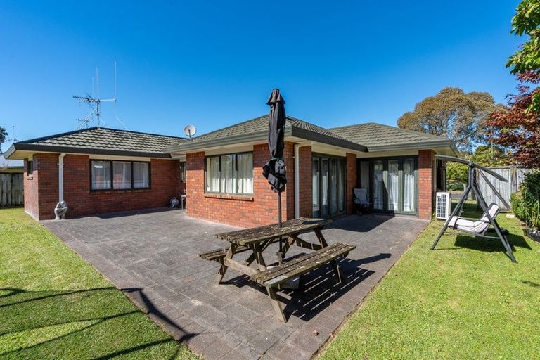 Photo of property in 54 Diomede Glade, Flagstaff, Hamilton, 3210