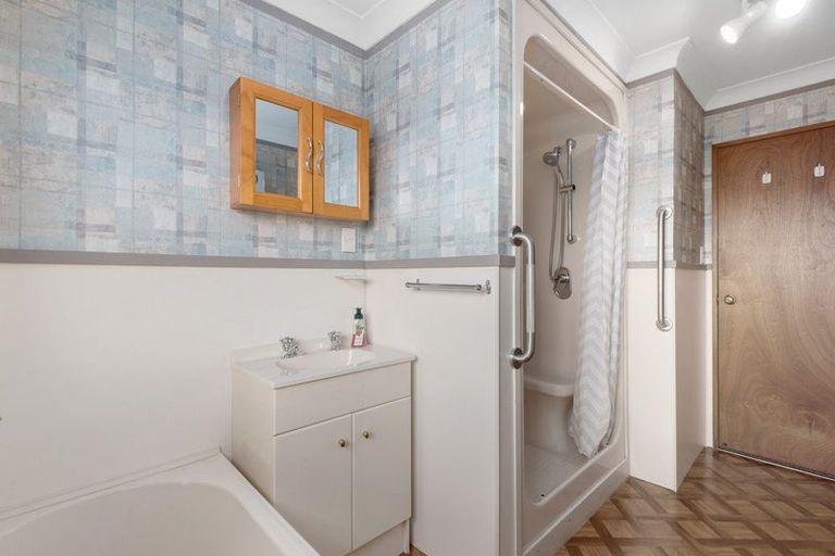 Photo of property in 1 Park Street, Mosgiel, 9024