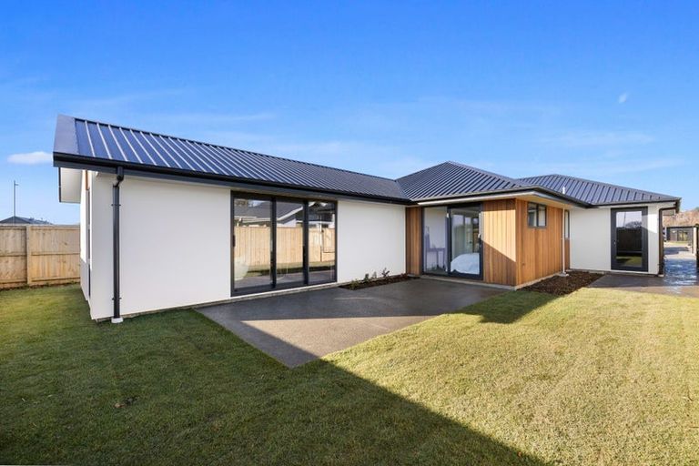 Photo of property in 12 Glendore Drive, Halswell, Christchurch, 8025