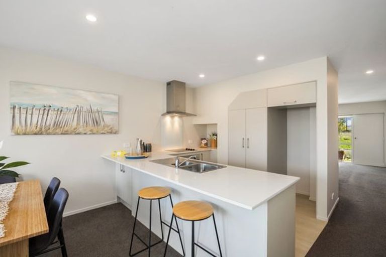 Photo of property in 33 Leaver Place, Weymouth, Auckland, 2103