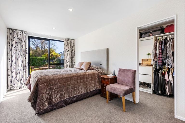 Photo of property in 1 Mcfaddens Road, St Albans, Christchurch, 8052