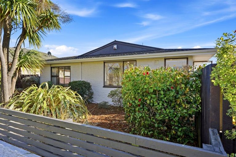 Photo of property in 1/126 Lake Terrace Road, Burwood, Christchurch, 8061