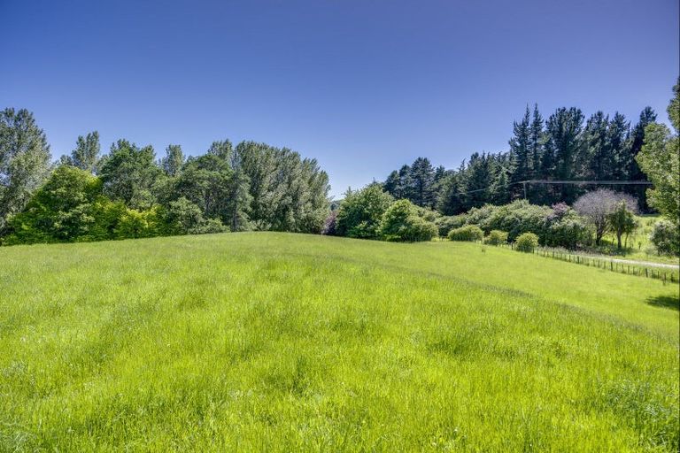 Photo of property in 2412 Kahuranaki Road, Elsthorpe, Havelock North, 4295