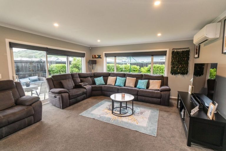 Photo of property in 51 Grovedale Square, Wainuiomata, Lower Hutt, 5014