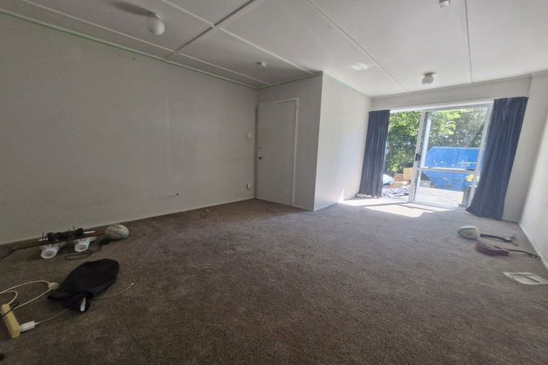 Photo of property in 4 Earl Road, Titirangi, Auckland, 0604