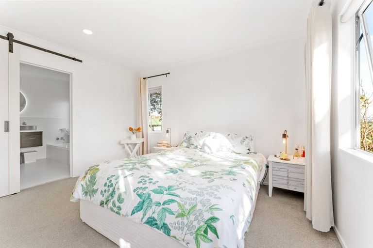 Photo of property in 23d Jelas Road, Red Beach, 0932