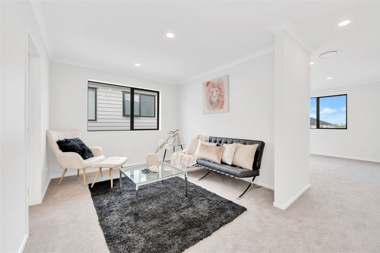 Photo of property in 96 Ksenia Drive, Flat Bush, Auckland, 2019
