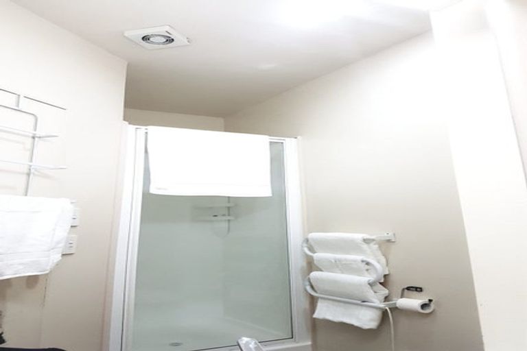 Photo of property in Terrace Tower Apartments, 126 The Terrace, Wellington Central, Wellington, 6011