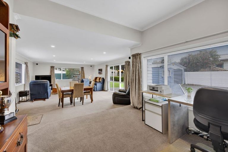 Photo of property in 74 Puriri Street, Hawera, 4610