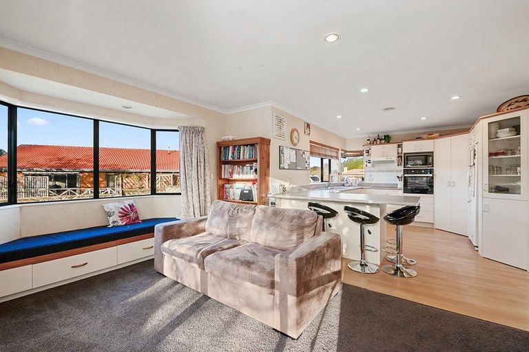 Photo of property in 6 Edward Payton Grove, Pukehangi, Rotorua, 3015