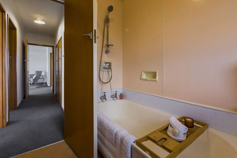 Photo of property in 10 Trevelyan Street, Onekawa, Napier, 4110