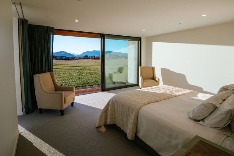 Photo of property in 10 Little Orchard Way, Wanaka, 9382