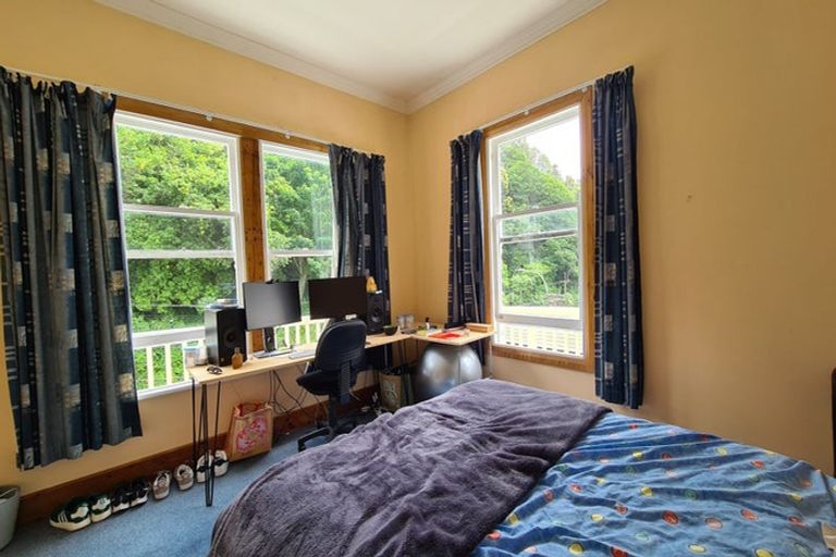 Photo of property in 123a Glenmore Street, Kelburn, Wellington, 6012