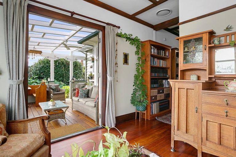 Photo of property in 169 Victoria Street, Cambridge, 3434