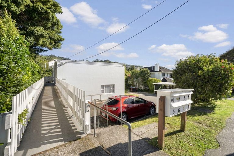 Photo of property in 3/18 Agra Crescent, Khandallah, Wellington, 6035