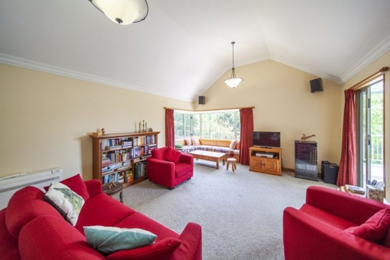 Photo of property in 71 Napier Terrace, Hospital Hill, Napier, 4110