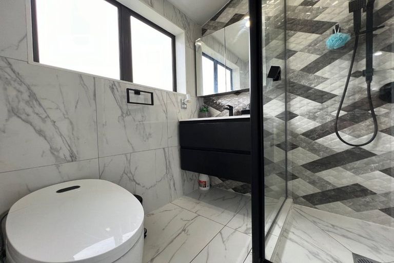 Photo of property in 5a Lloyd Avenue, Papatoetoe, Auckland, 2025