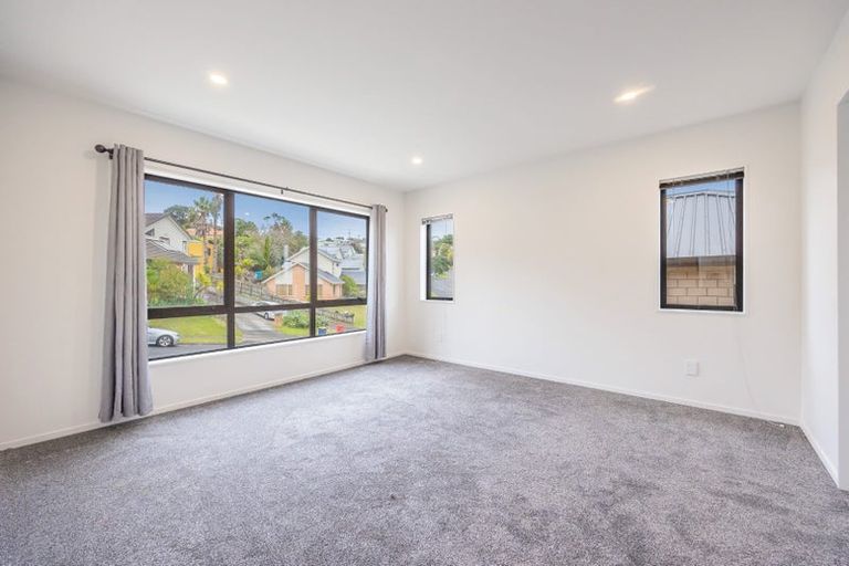 Photo of property in 13a Tenbless Court, Unsworth Heights, Auckland, 0632